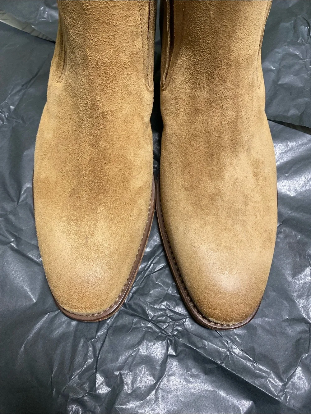 John Varvatos Men's Suede Chukka Boots in Tan Suede